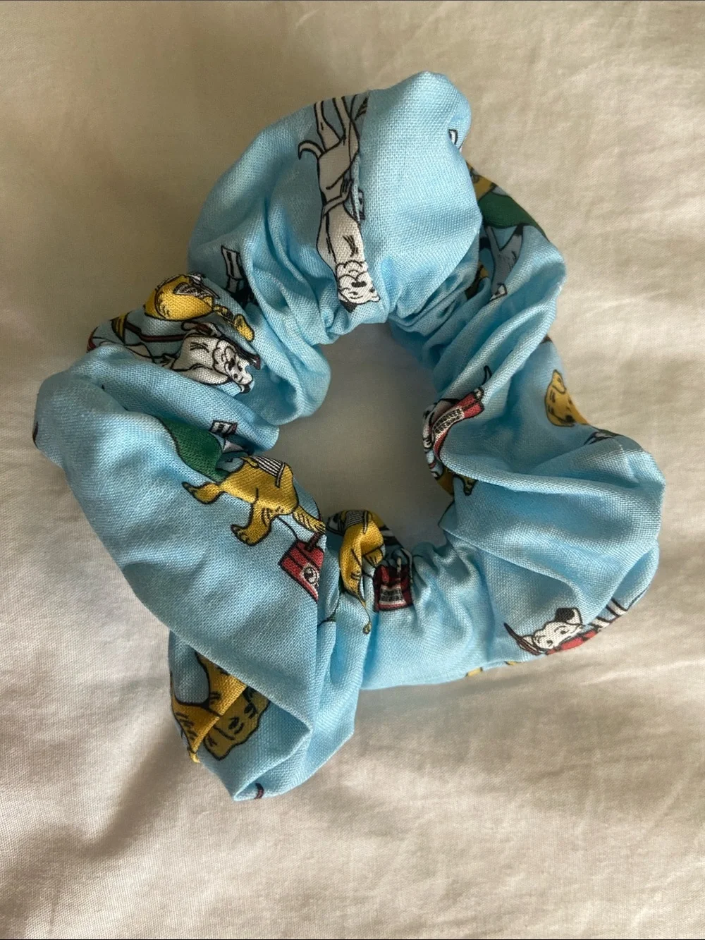 Fort George Brewing Dog IPA Beer Sky Blue Scrunchie Hair Accessory Brand New